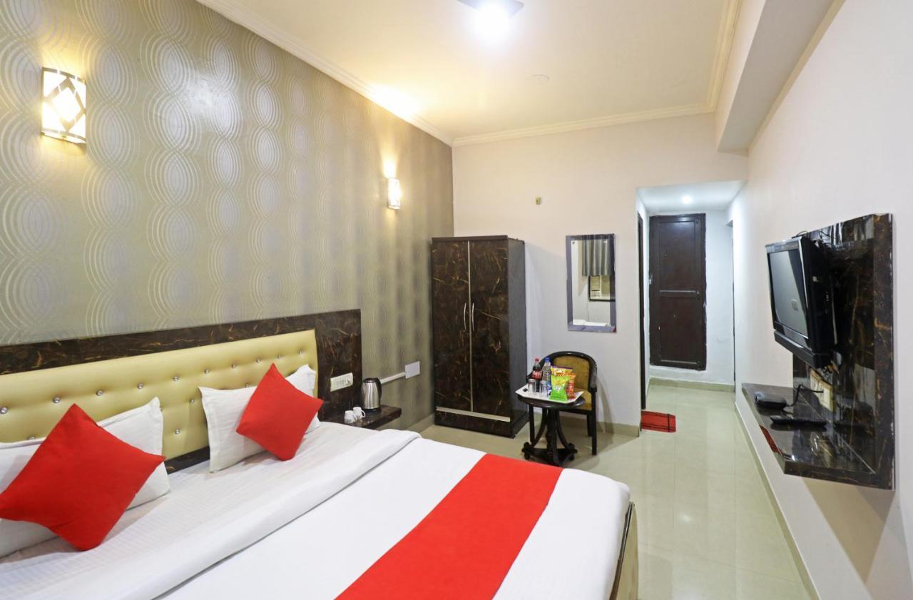 Airport Samara Inn Nuova Delhi Esterno foto
