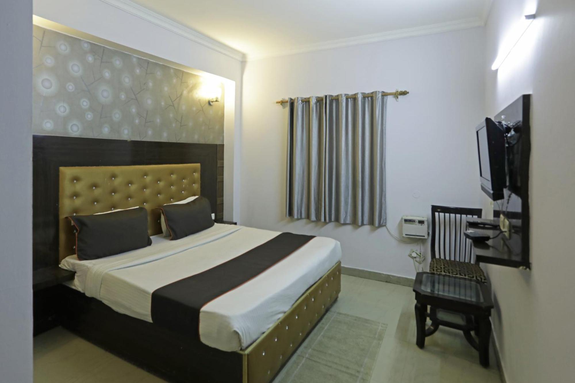 Airport Samara Inn Nuova Delhi Esterno foto