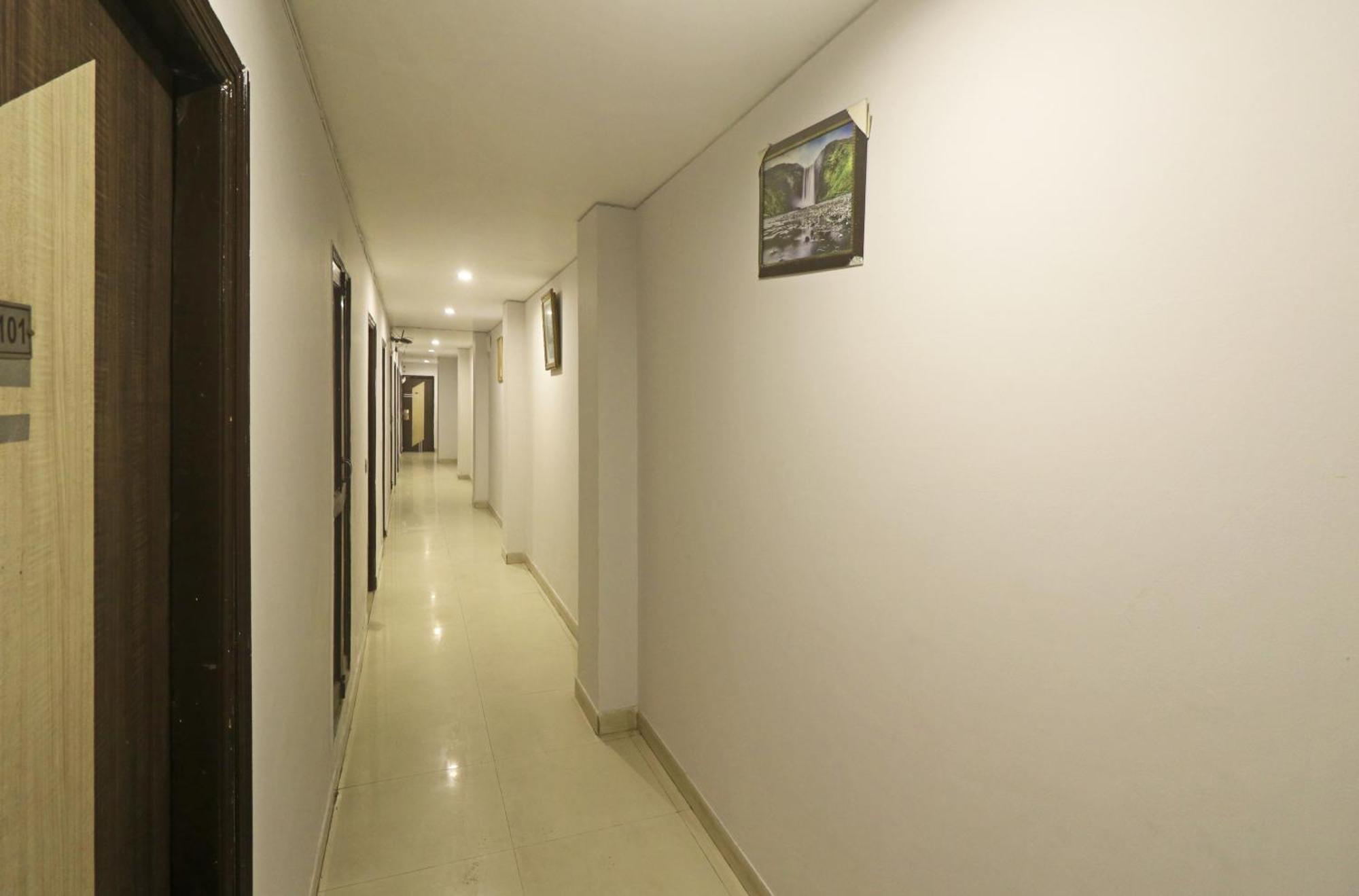 Airport Samara Inn Nuova Delhi Esterno foto
